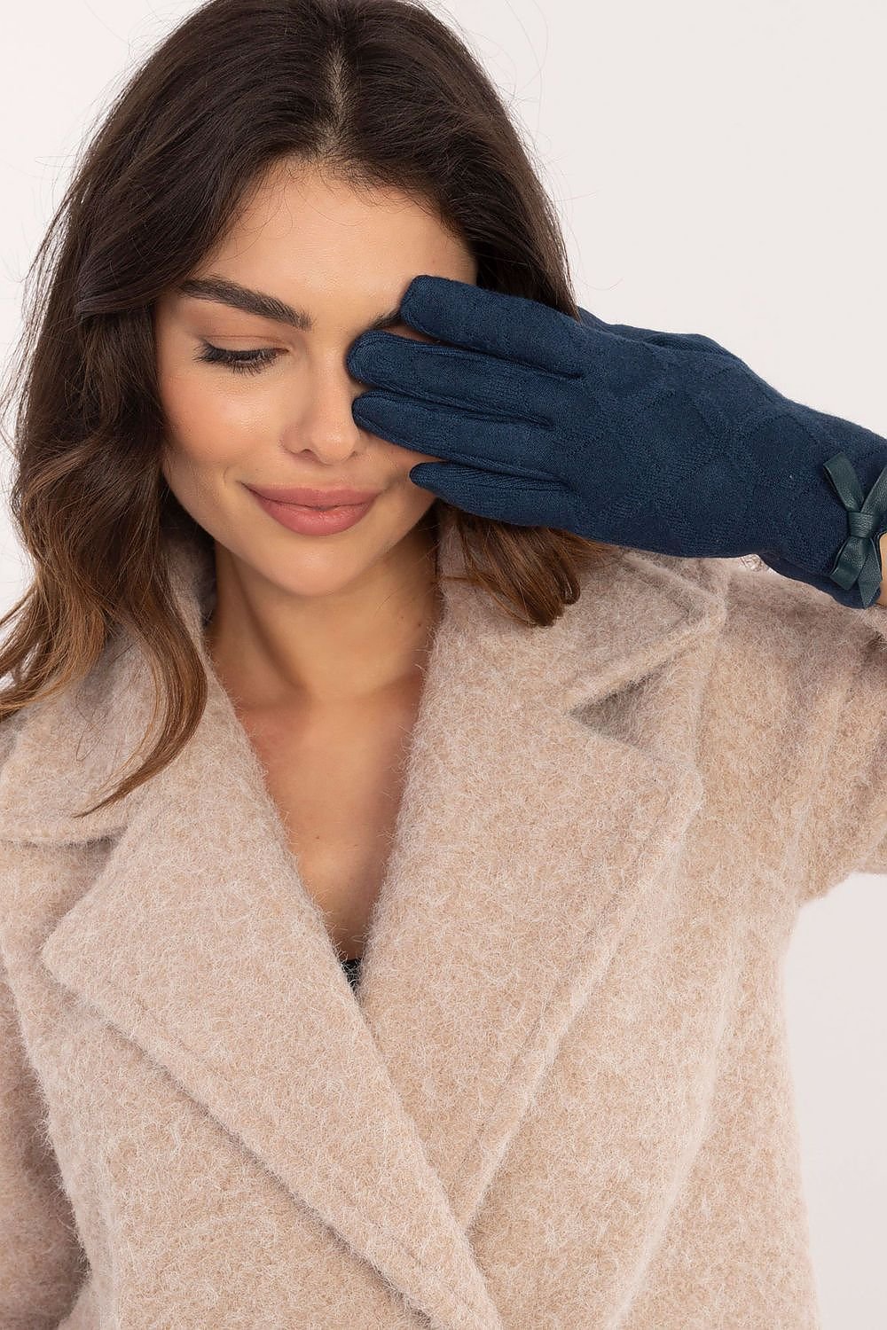 Gloves model 202494 AT - ELEMODA