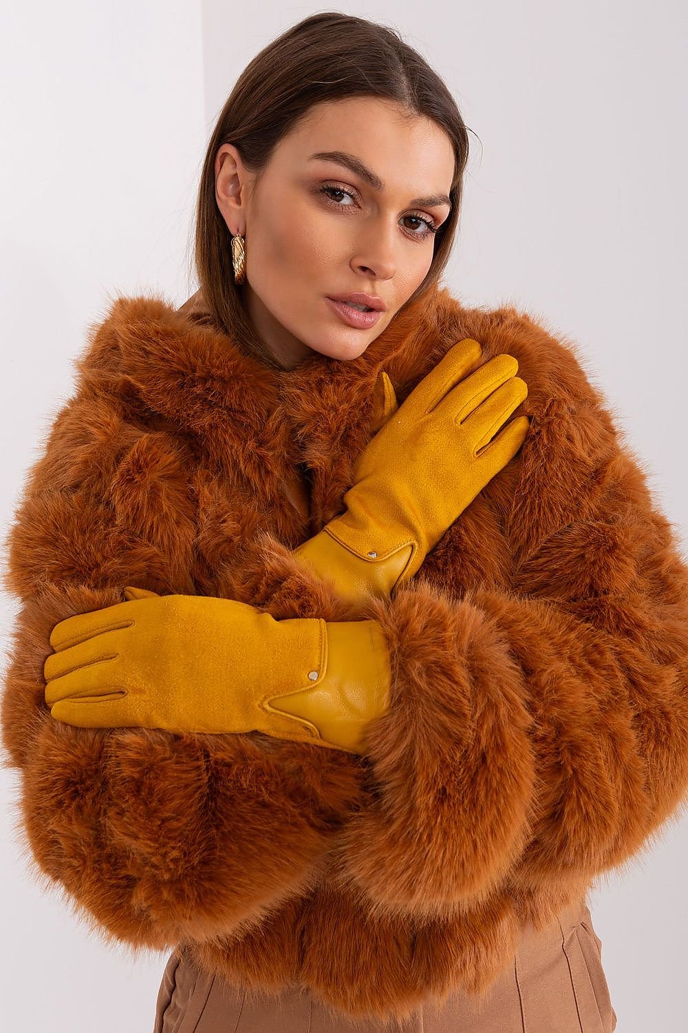 Gloves model 188289 AT - ELEMODA