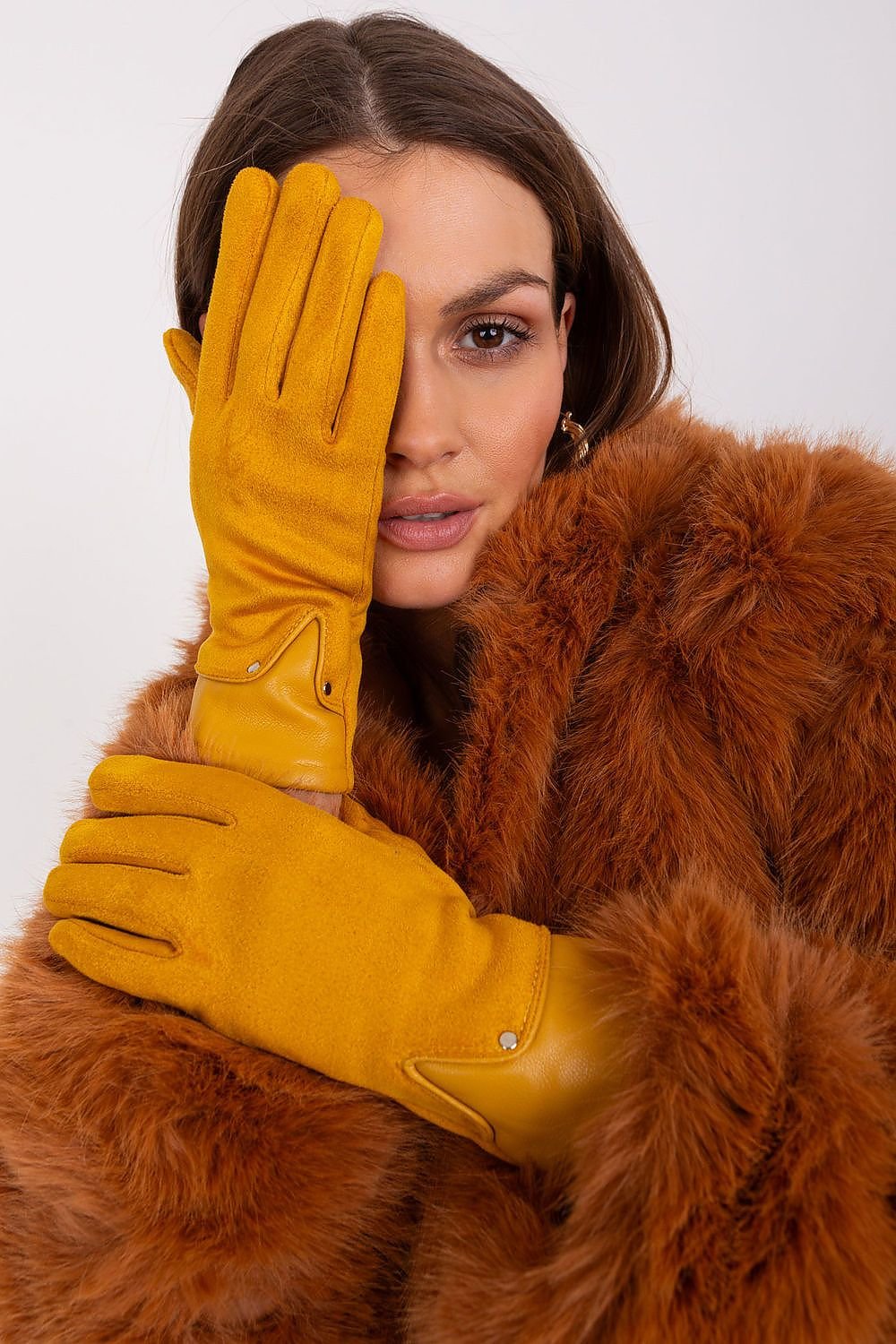 Gloves model 188289 AT - ELEMODA