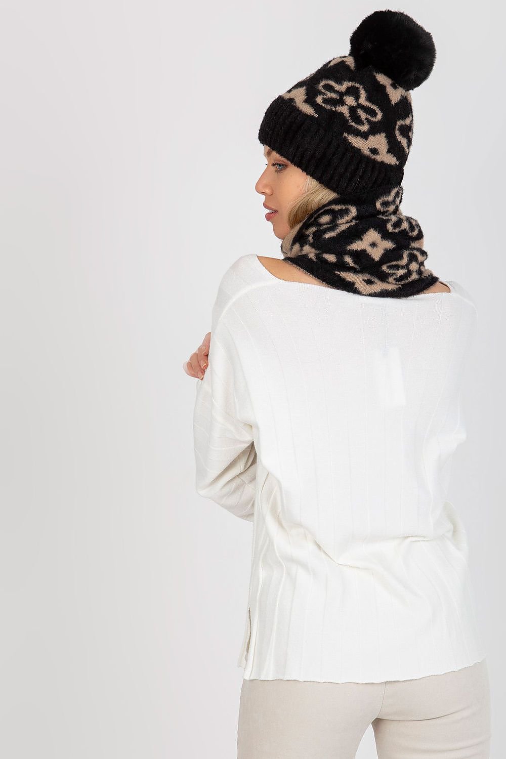 Infinity Scarf model 185921 AT - ELEMODA