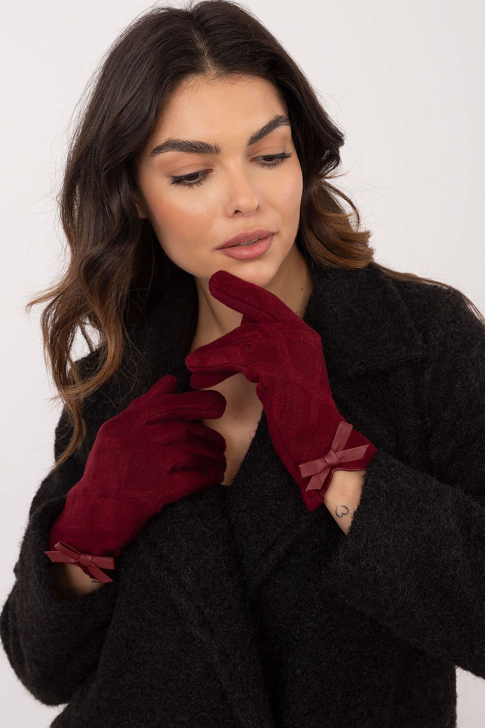 Gloves model 202494 AT - ELEMODA