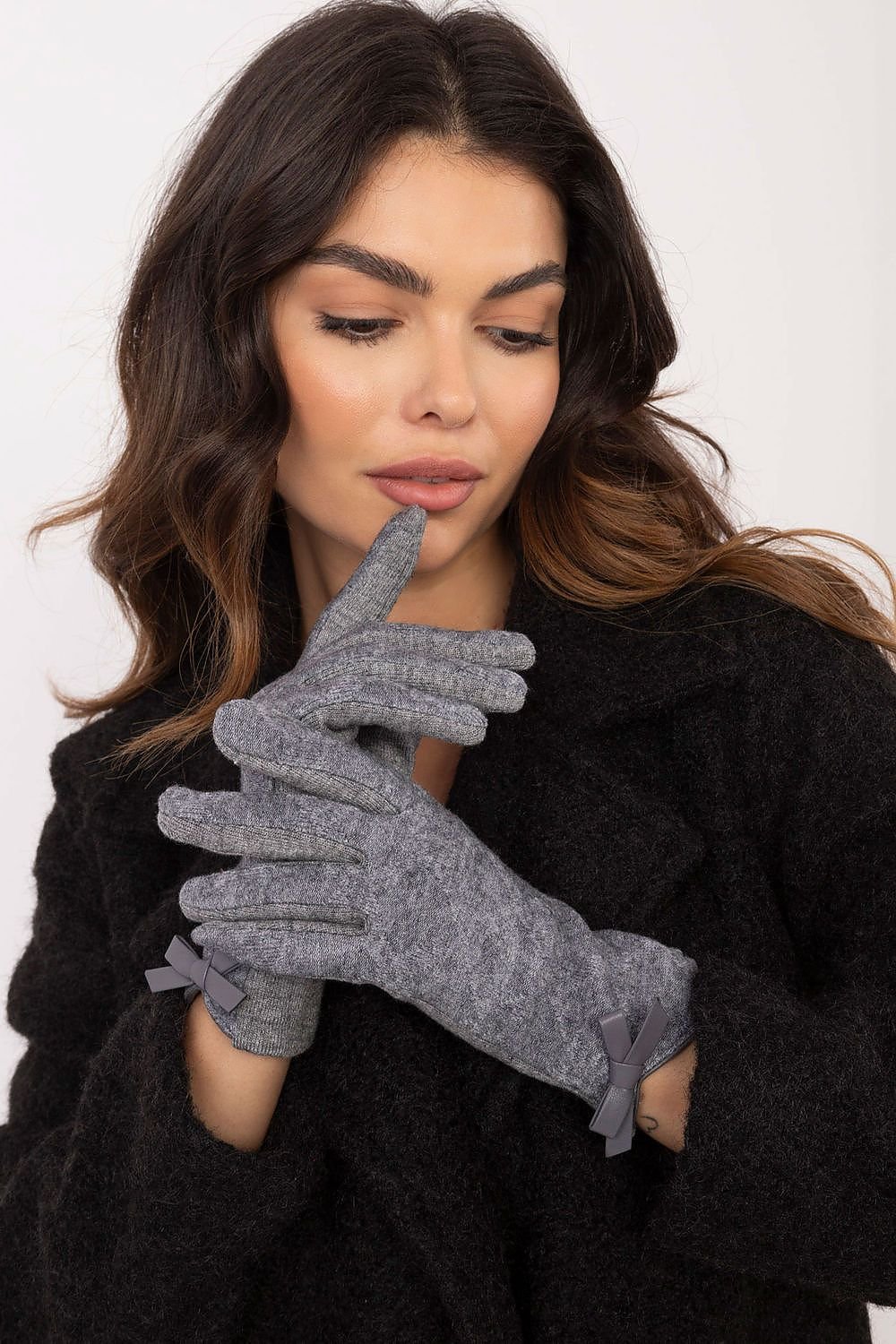 Gloves model 202494 AT - ELEMODA
