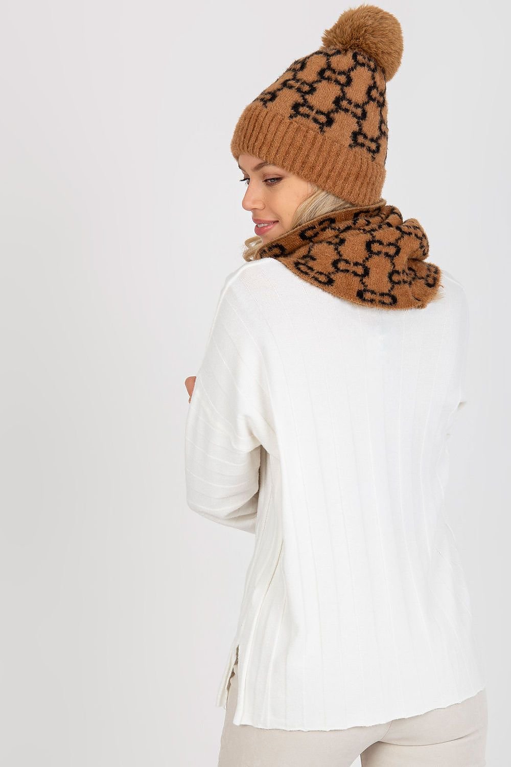 Infinity Scarf model 185918 AT - ELEMODA