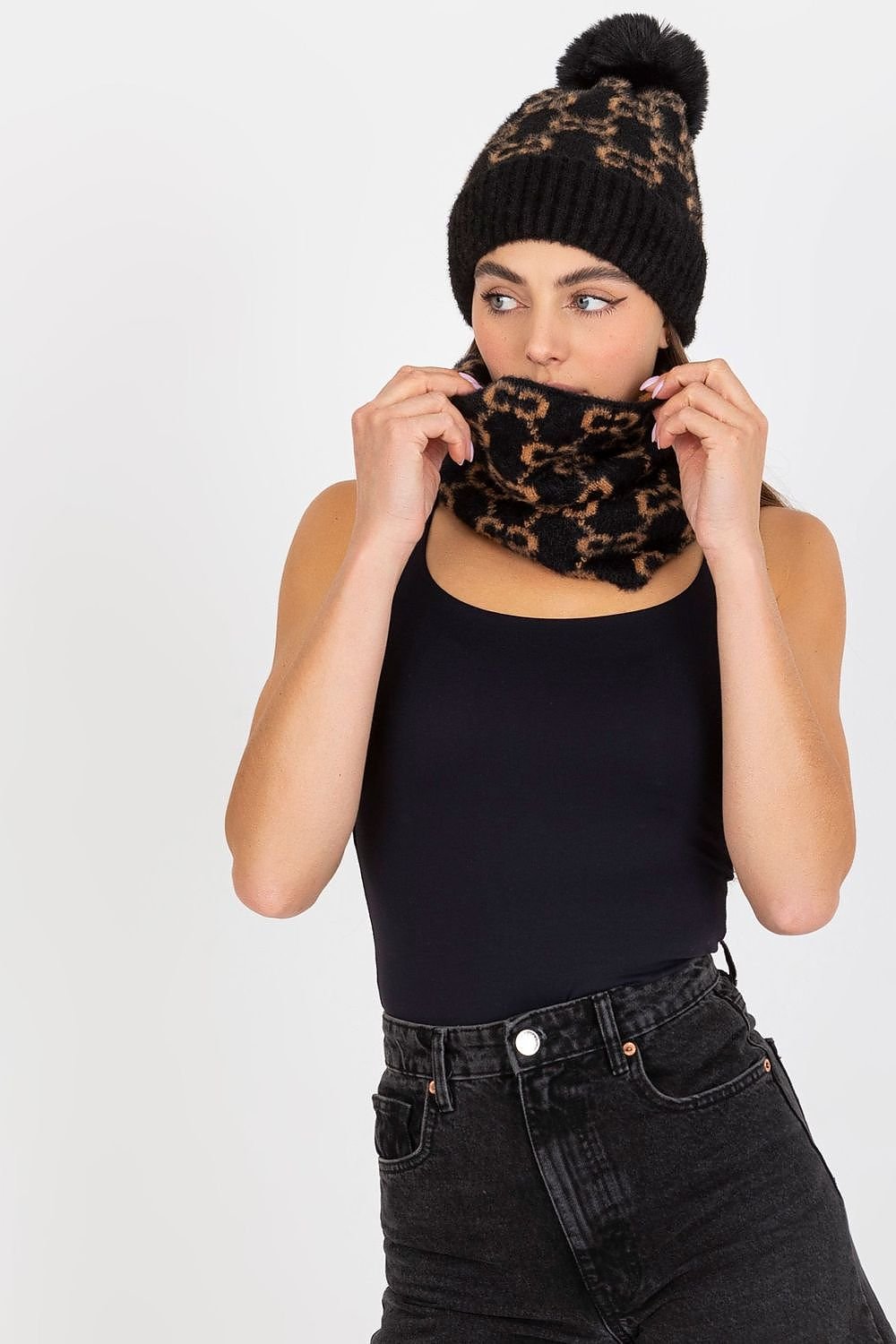 Infinity Scarf model 185918 AT - ELEMODA