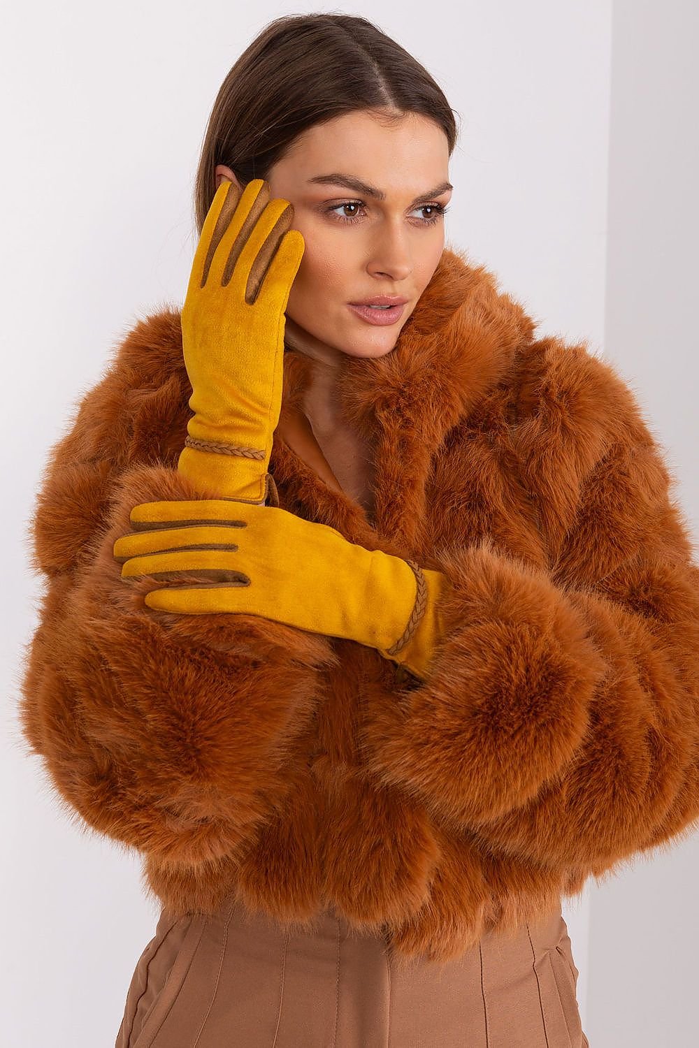 Gloves model 188835 AT - ELEMODA