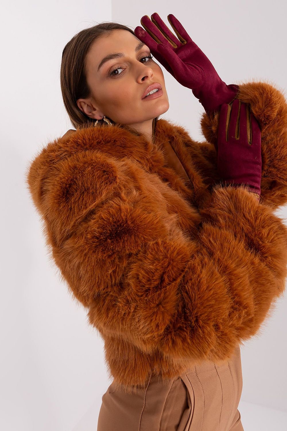 Gloves model 188835 AT - ELEMODA