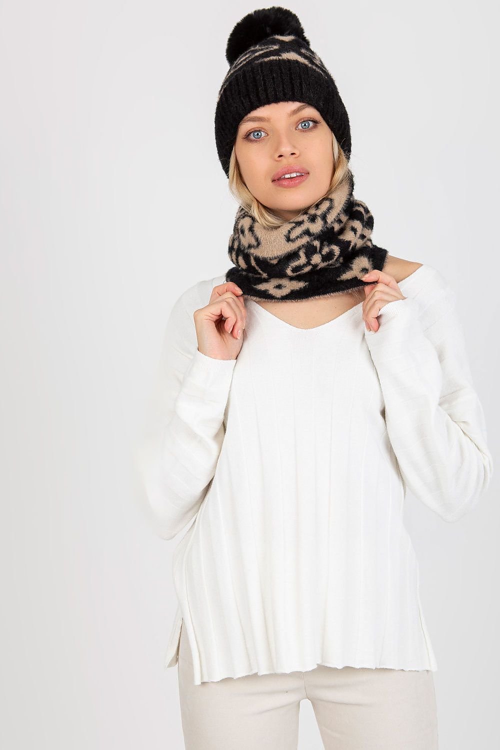 Infinity Scarf model 185921 AT - ELEMODA