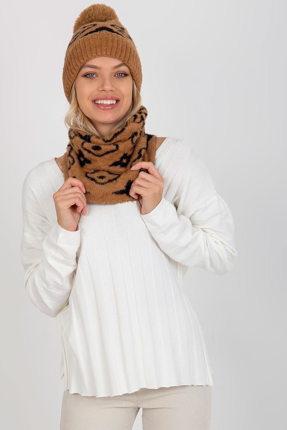 Infinity Scarf model 185921 AT - ELEMODA