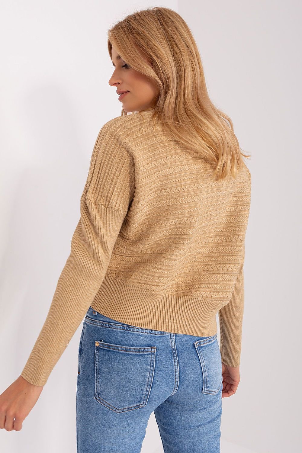 Jumper model 186564 AT - ELEMODA