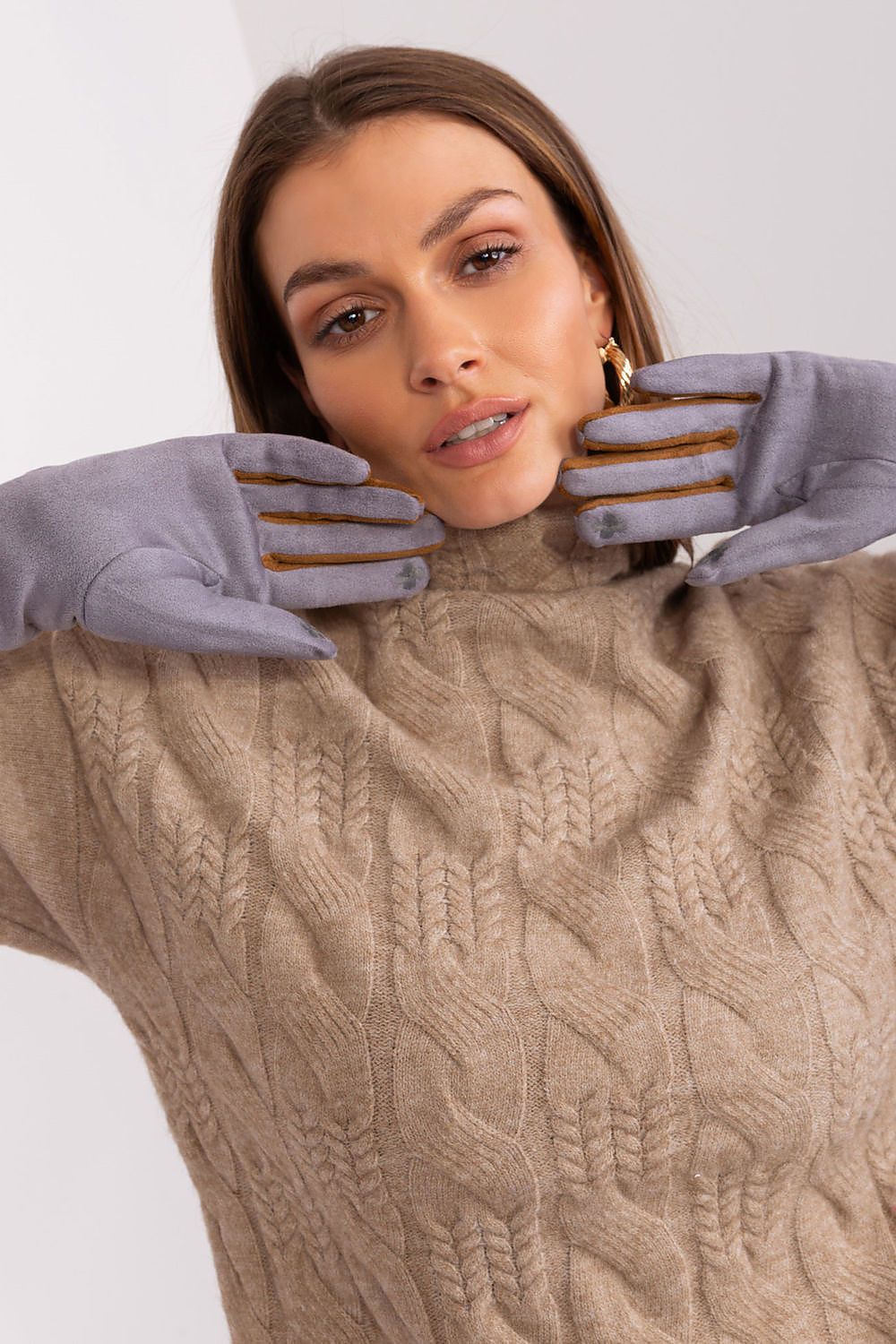 Gloves model 188835 AT - ELEMODA