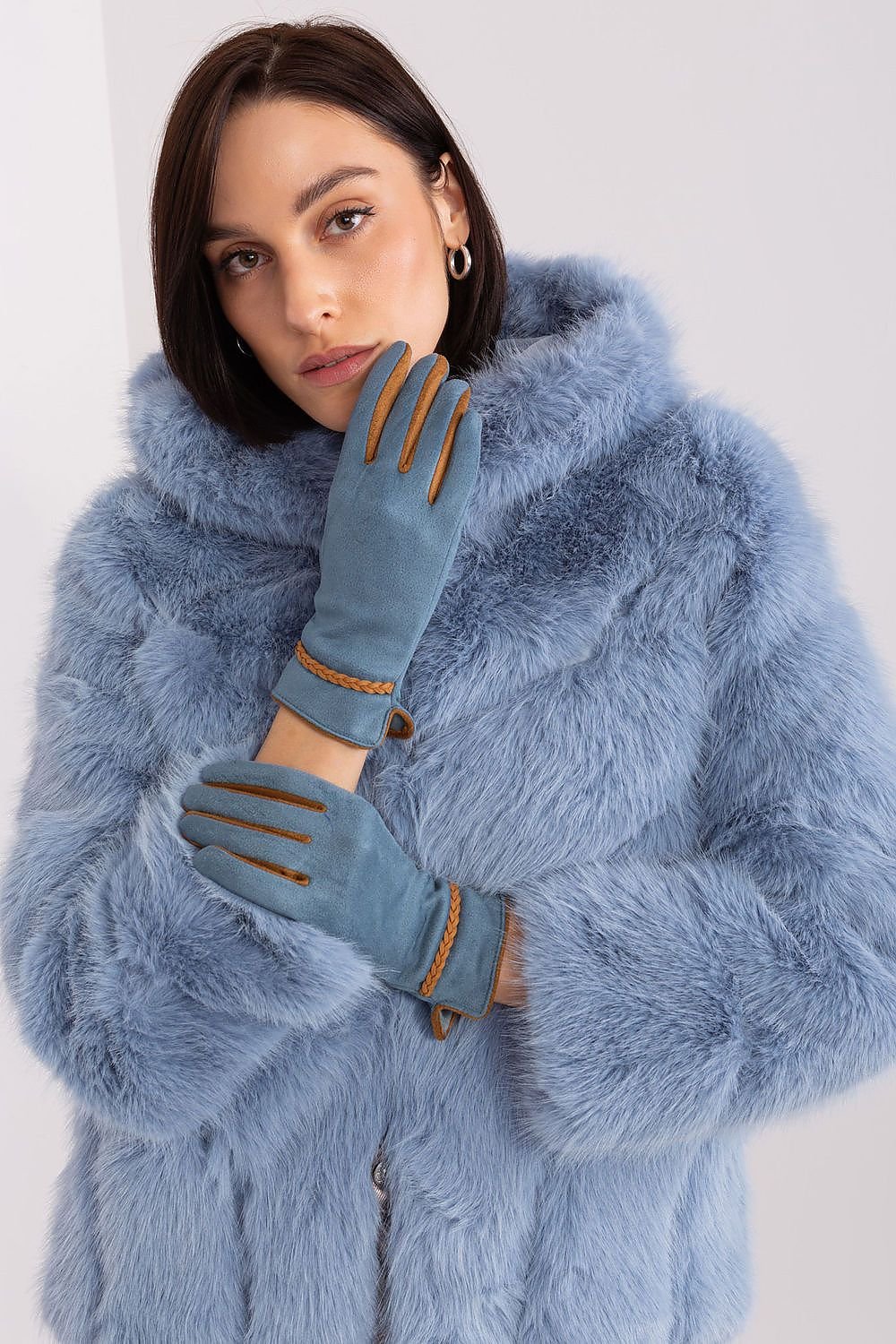 Gloves model 188835 AT - ELEMODA
