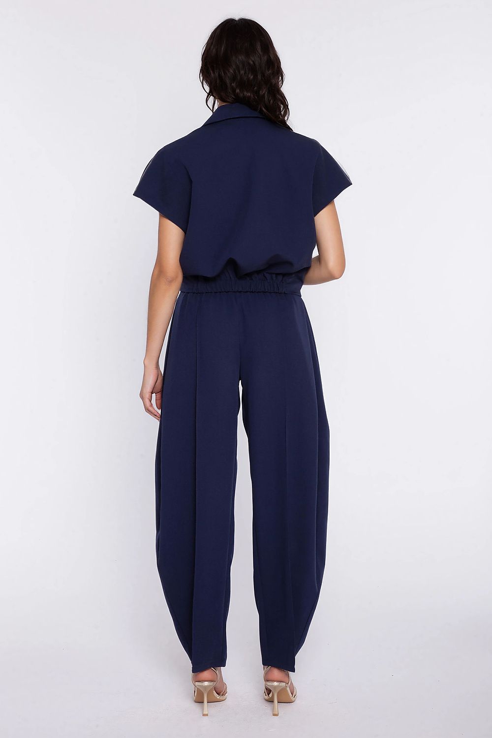  Women trousers model 226422 Nife 