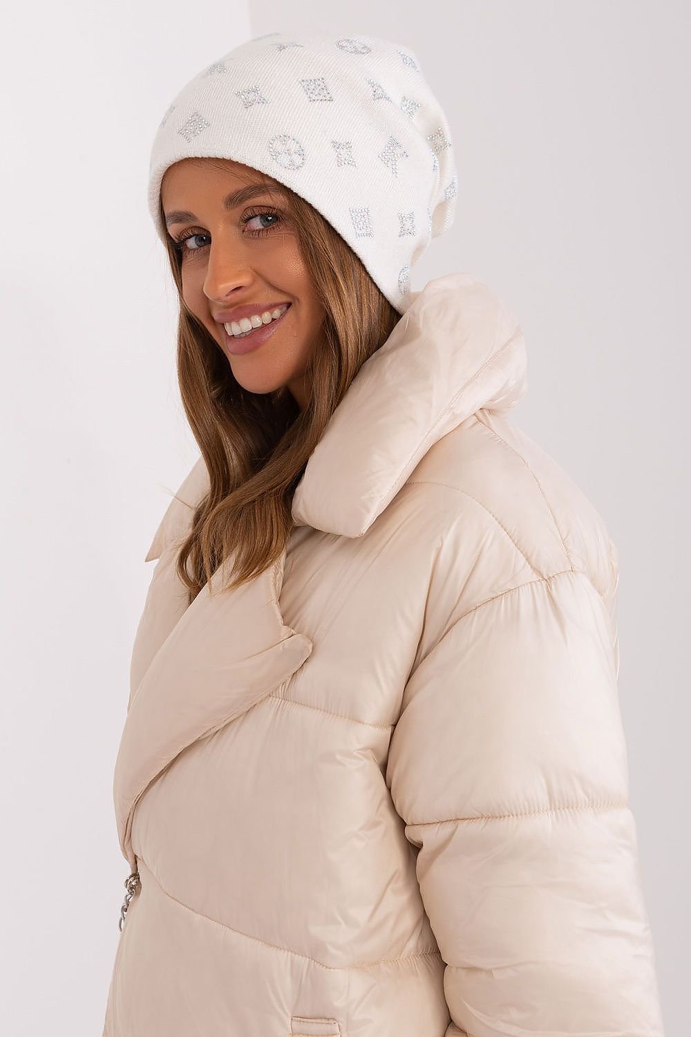 Cap model 189899 AT - ELEMODA