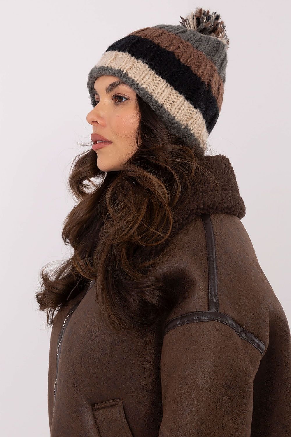 Cap model 203833 AT - ELEMODA