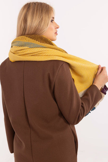 Shawl model 206037 AT - ELEMODA