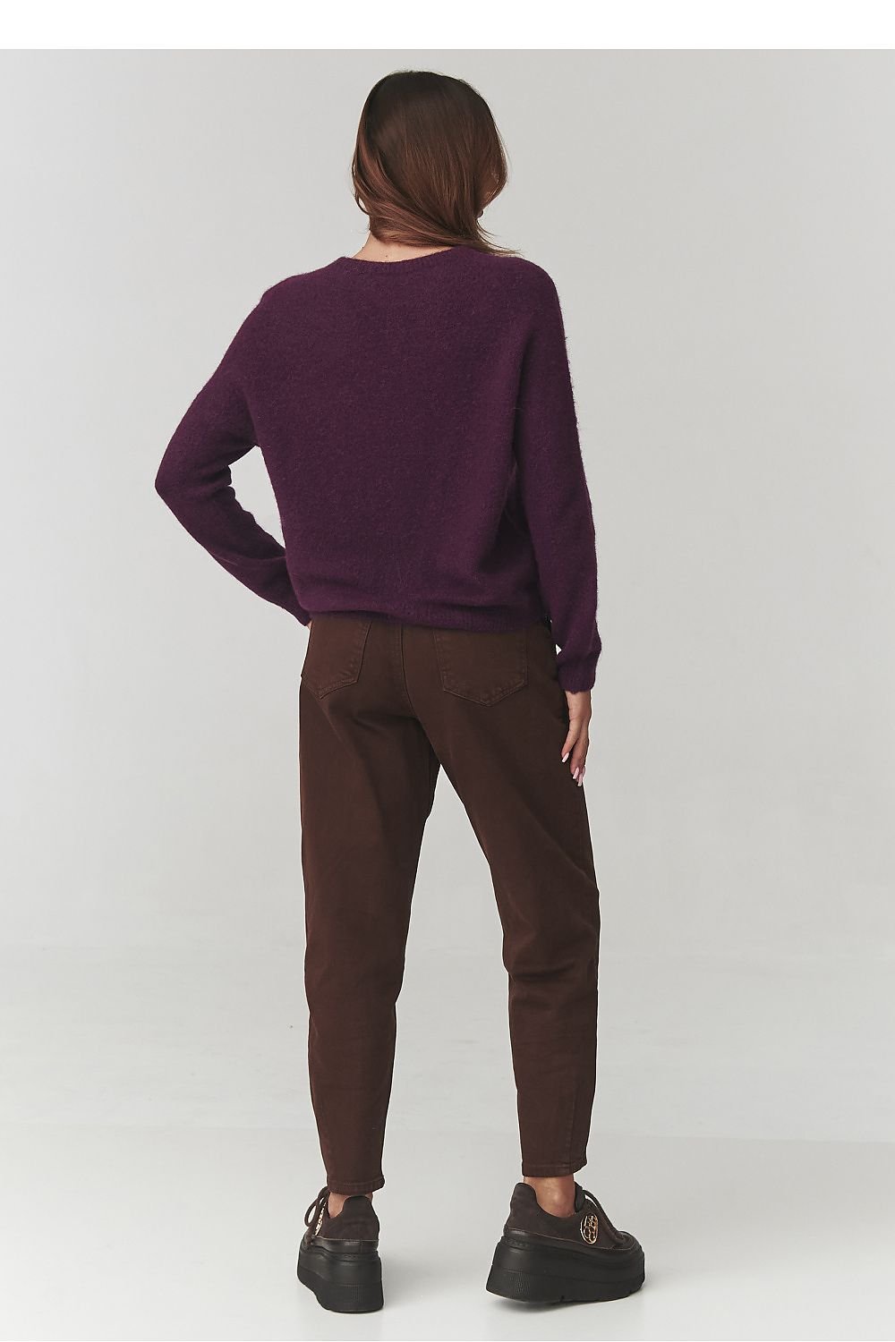 Jumper model 220787 Makadamia - ELEMODA