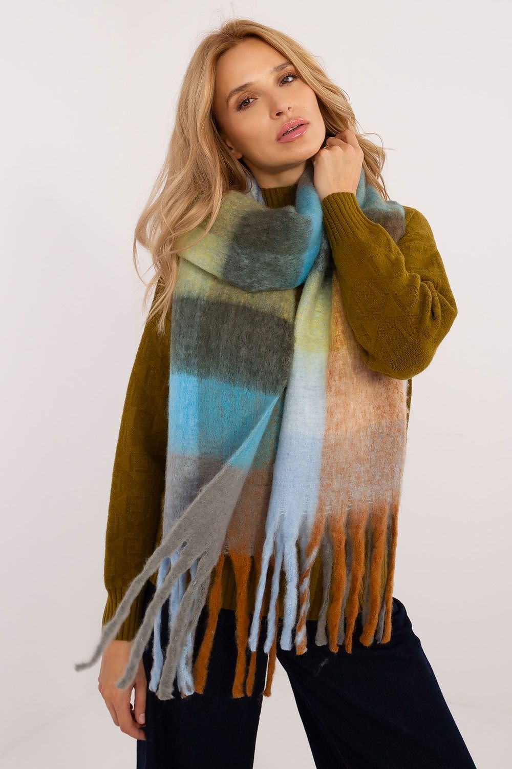 Shawl model 200279 AT - ELEMODA