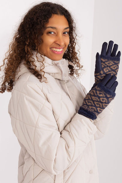 Gloves model 190807 AT - ELEMODA