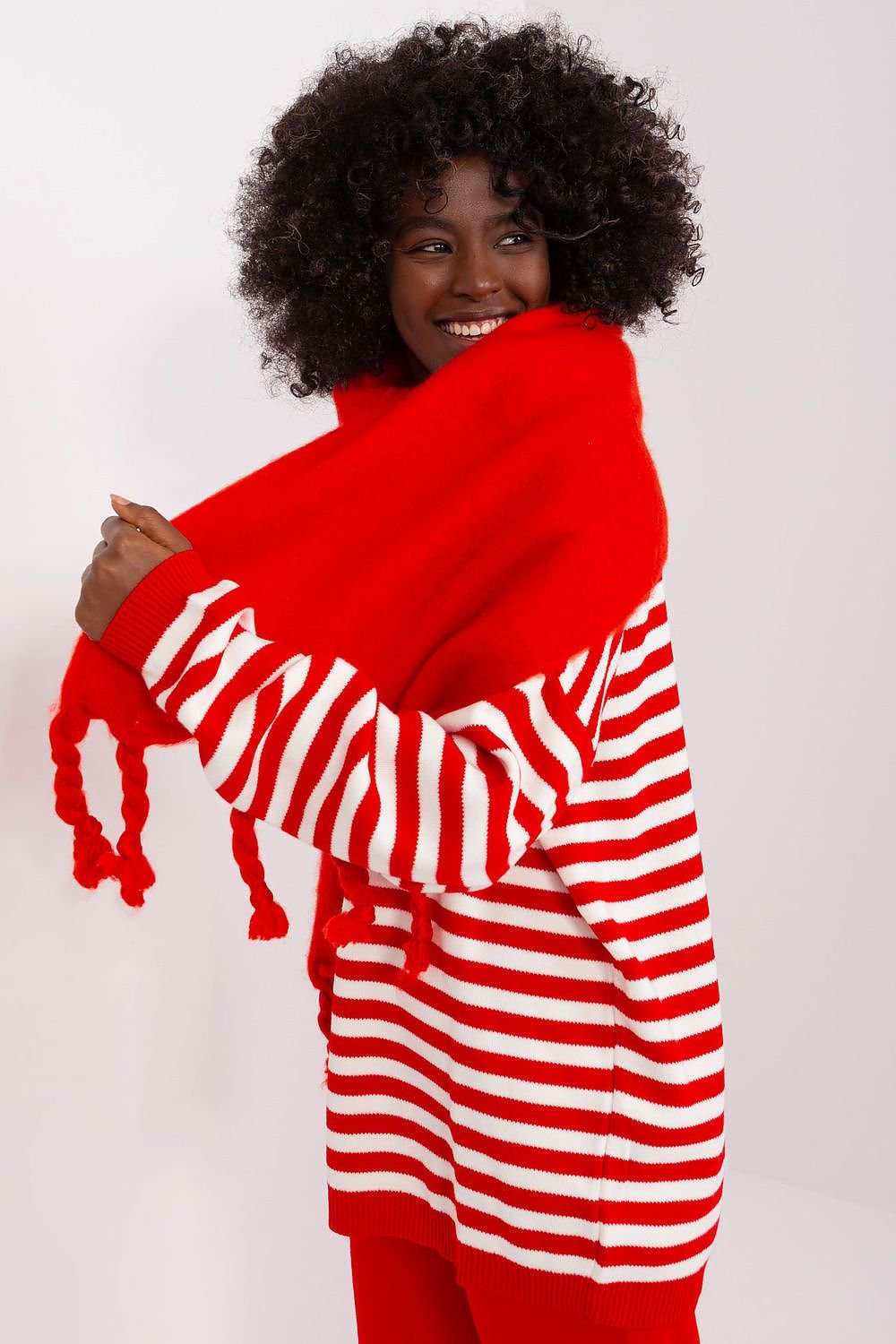 Shawl model 189883 AT - ELEMODA