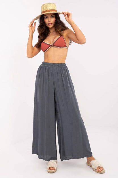 Women trousers model 210675 Och Bella - ELEMODA