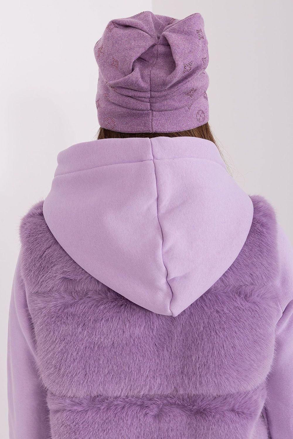 Cap model 189899 AT - ELEMODA