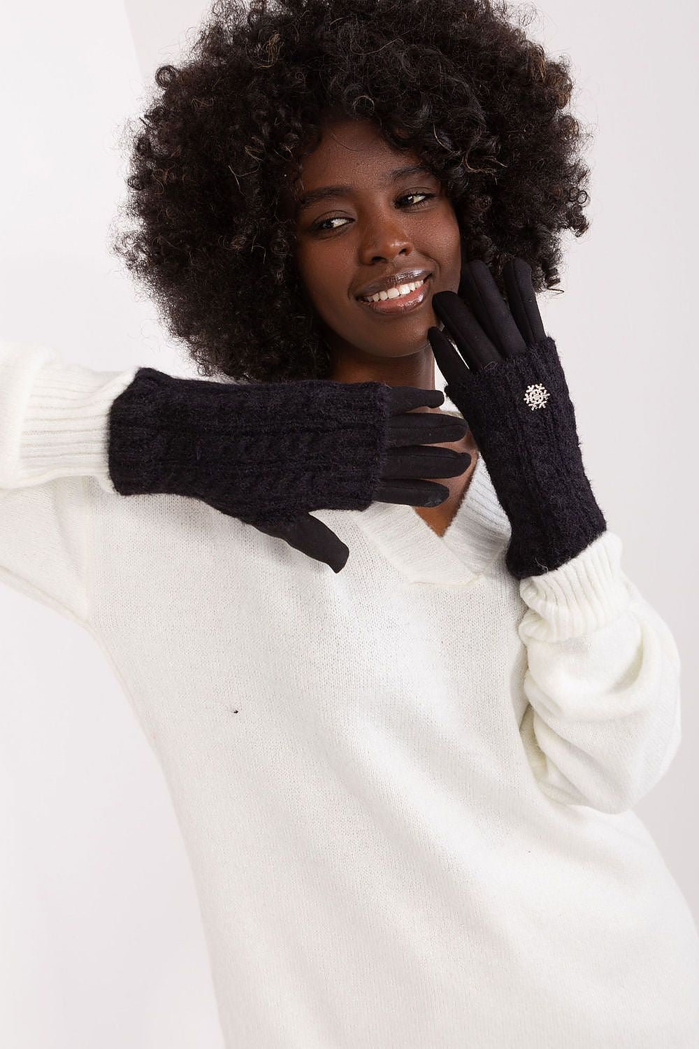 Gloves model 190158 AT - ELEMODA