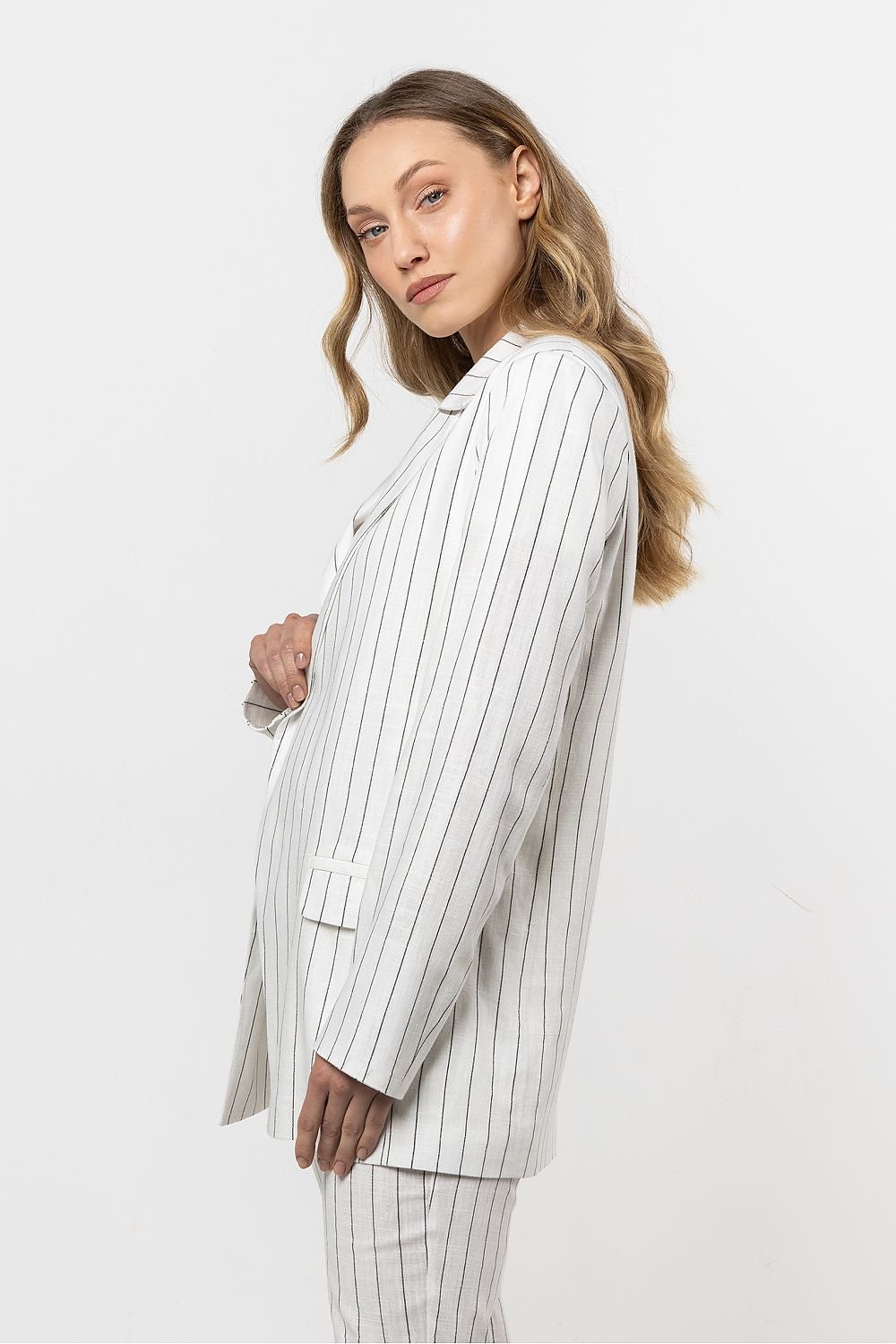 Jacket model 212175 awama - ELEMODA