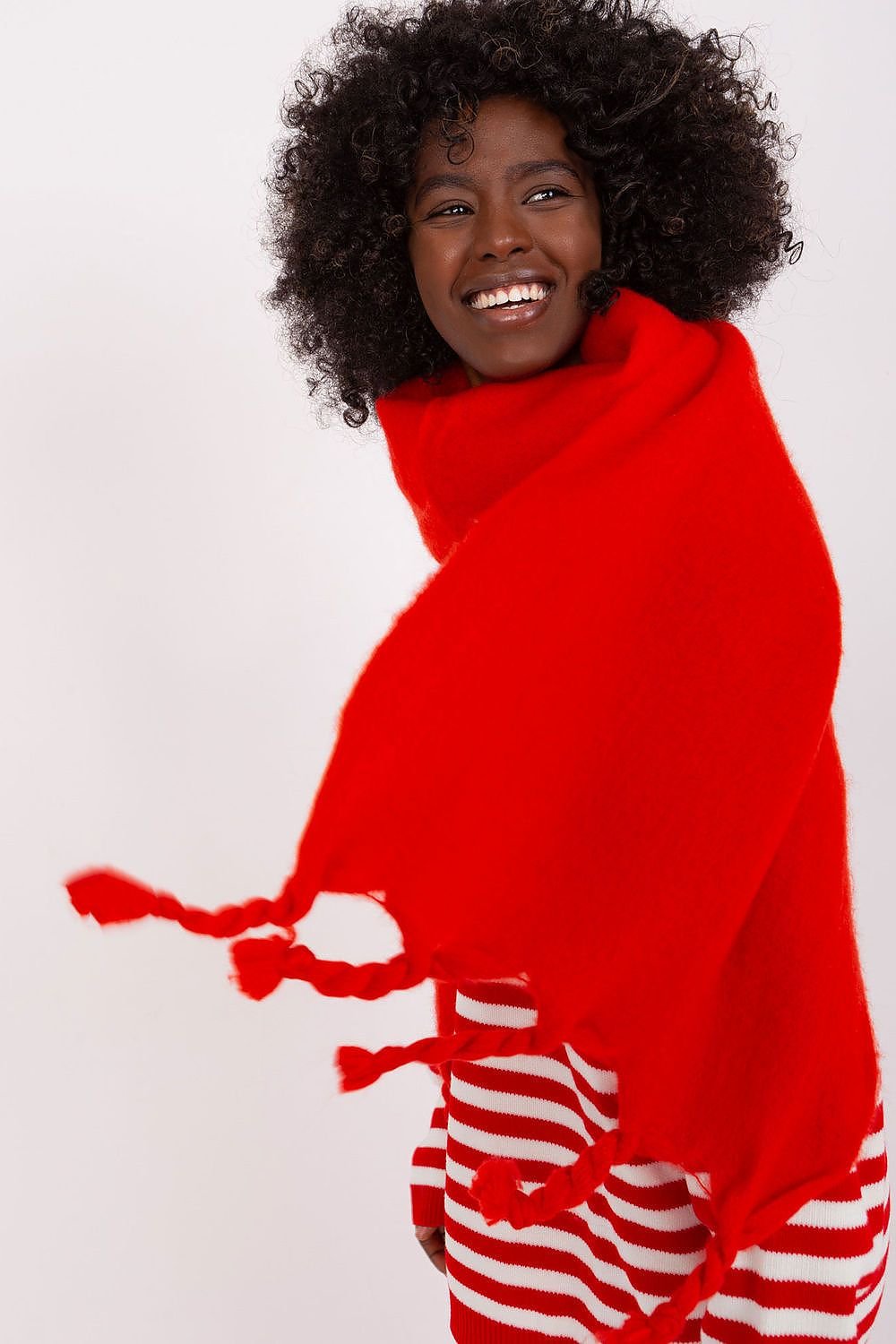 Shawl model 189883 AT - ELEMODA