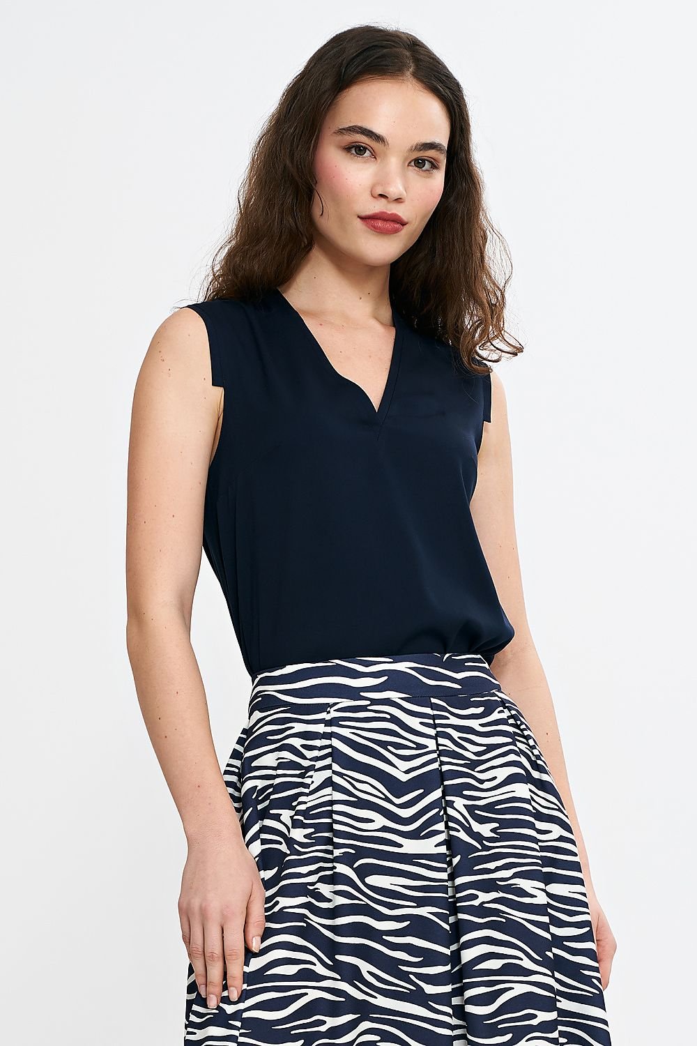 Blouse model 210075 Nife - ELEMODA