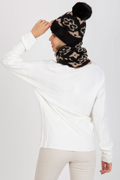 Cap model 185915 AT - ELEMODA