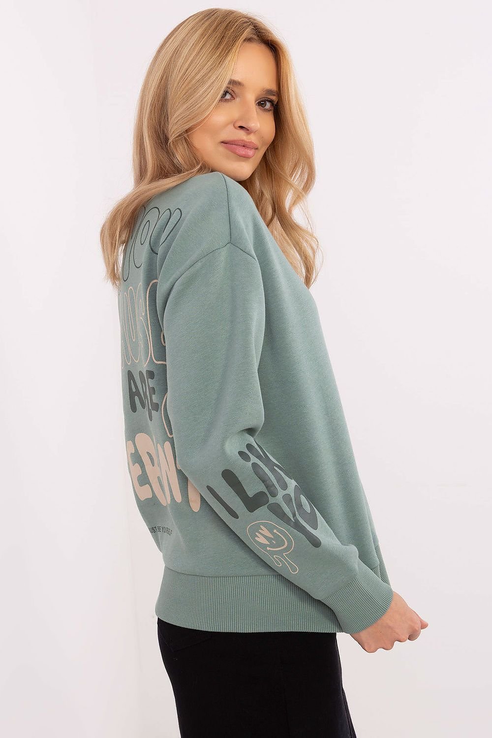 Sweatshirt model 205936 Sublevel - ELEMODA