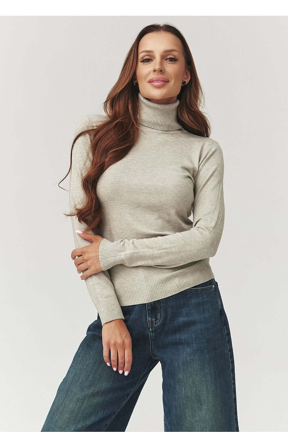 Turtleneck model 219739 Makadamia - ELEMODA
