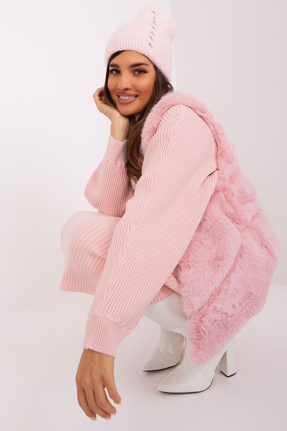 Cap model 189247 AT - ELEMODA