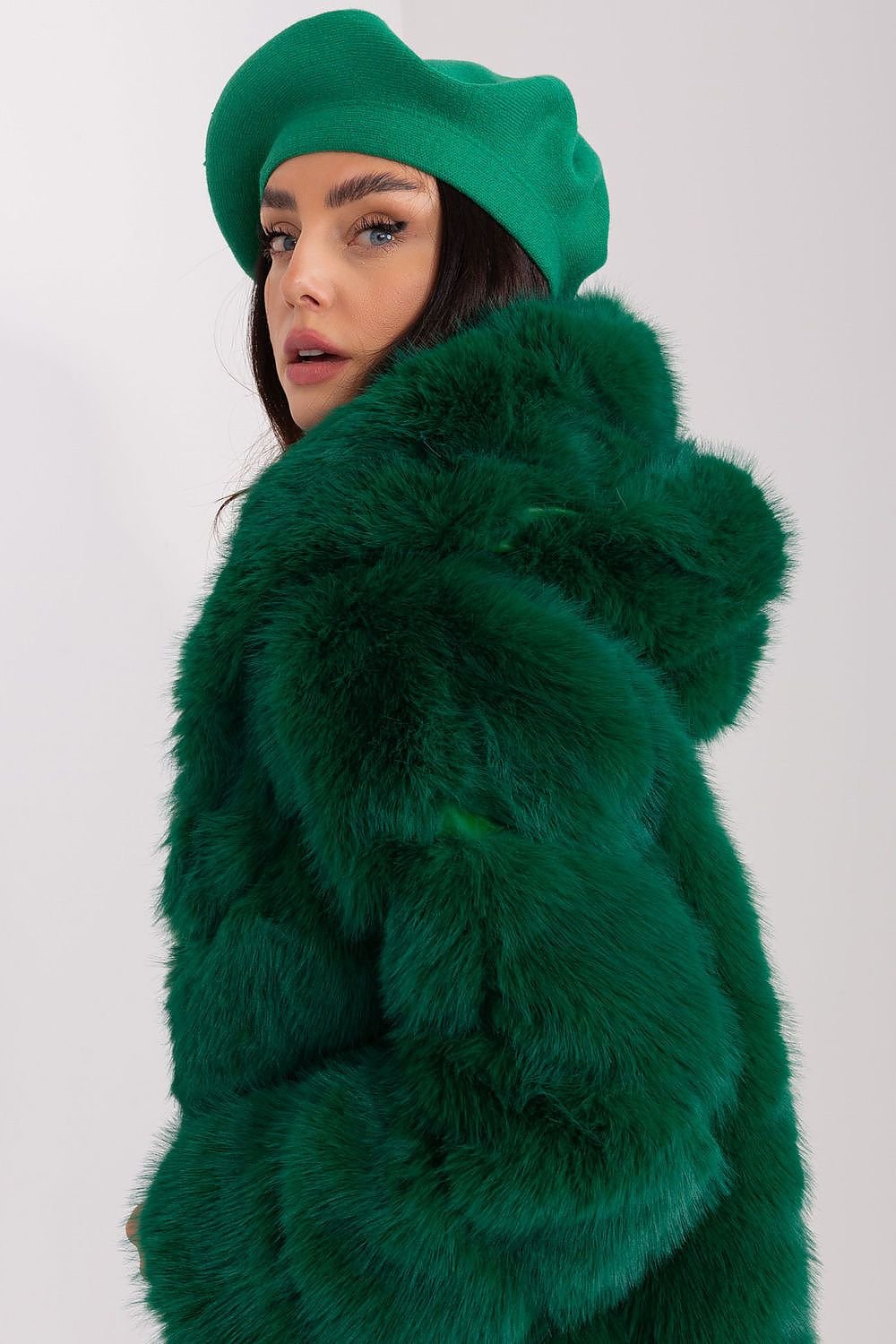 Beret model 185838 AT - ELEMODA