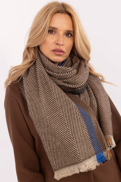 Shawl model 206037 AT - ELEMODA