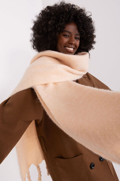 Shawl model 189883 AT - ELEMODA