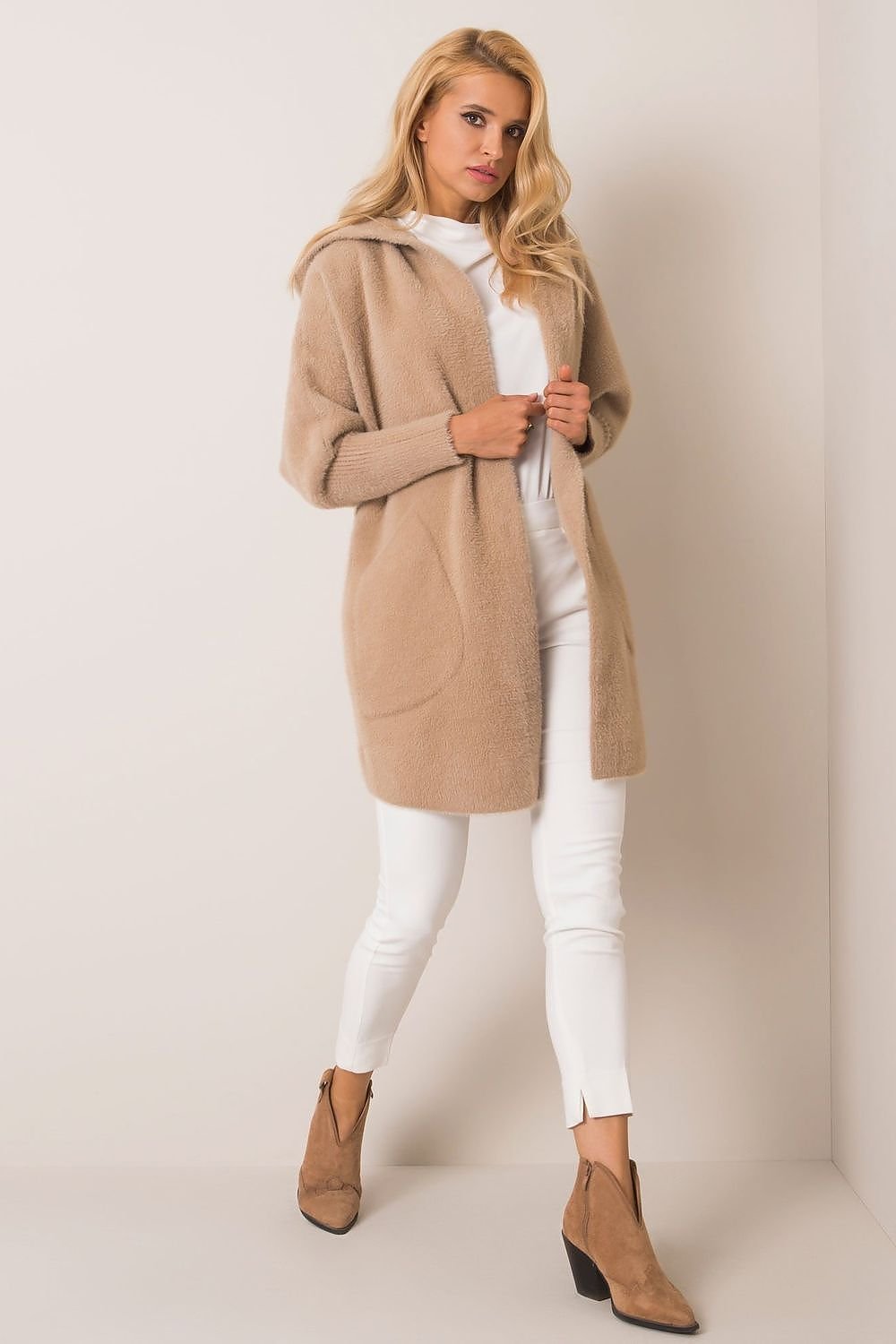 Coat model 171828 MBM - ELEMODA