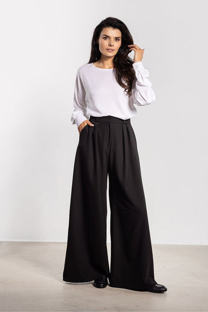 Women trousers model 218986 awama - ELEMODA
