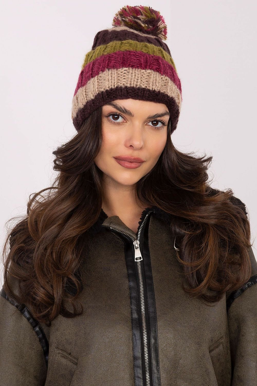 Cap model 203833 AT - ELEMODA