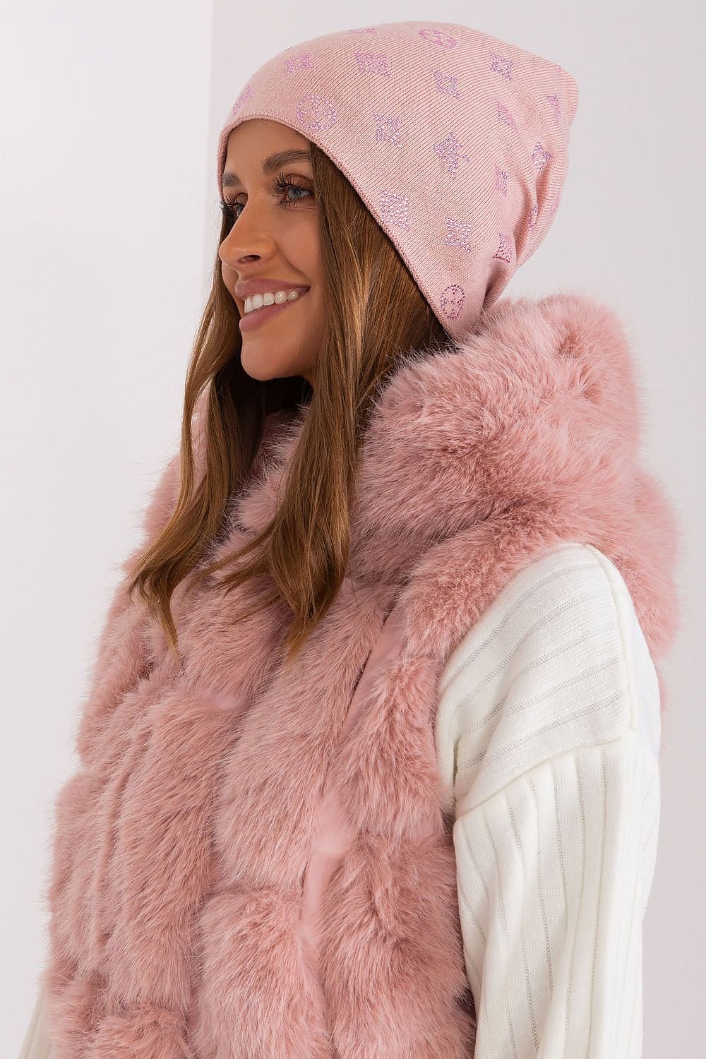 Cap model 189899 AT - ELEMODA