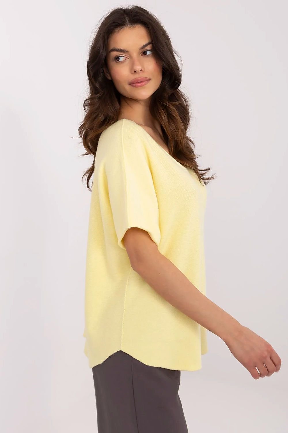 Short sleeve sweater model 209991 Italy Moda - ELEMODA