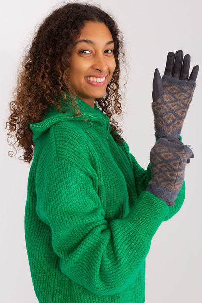 Gloves model 190807 AT - ELEMODA