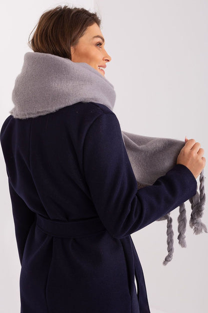 Shawl model 189883 AT - ELEMODA