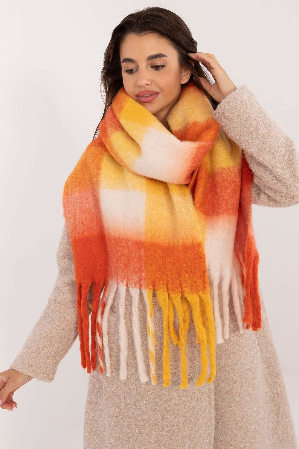 Shawl model 200279 AT - ELEMODA