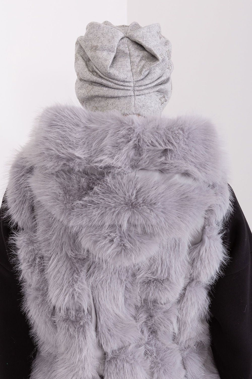 Cap model 189899 AT - ELEMODA