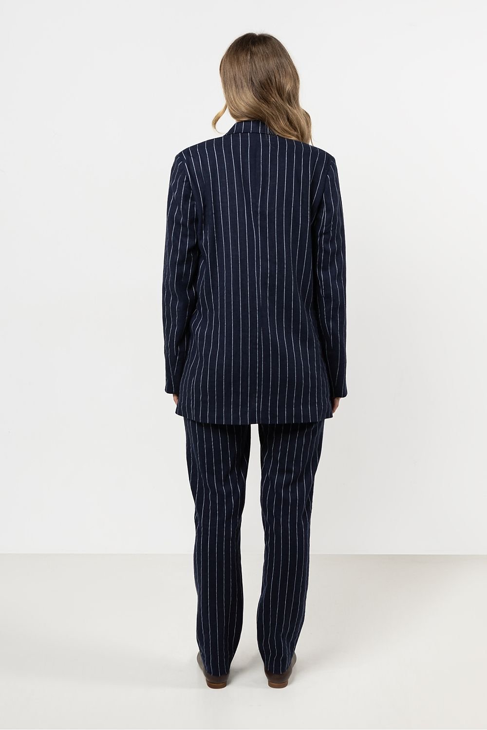 Women trousers model 212184 awama - ELEMODA