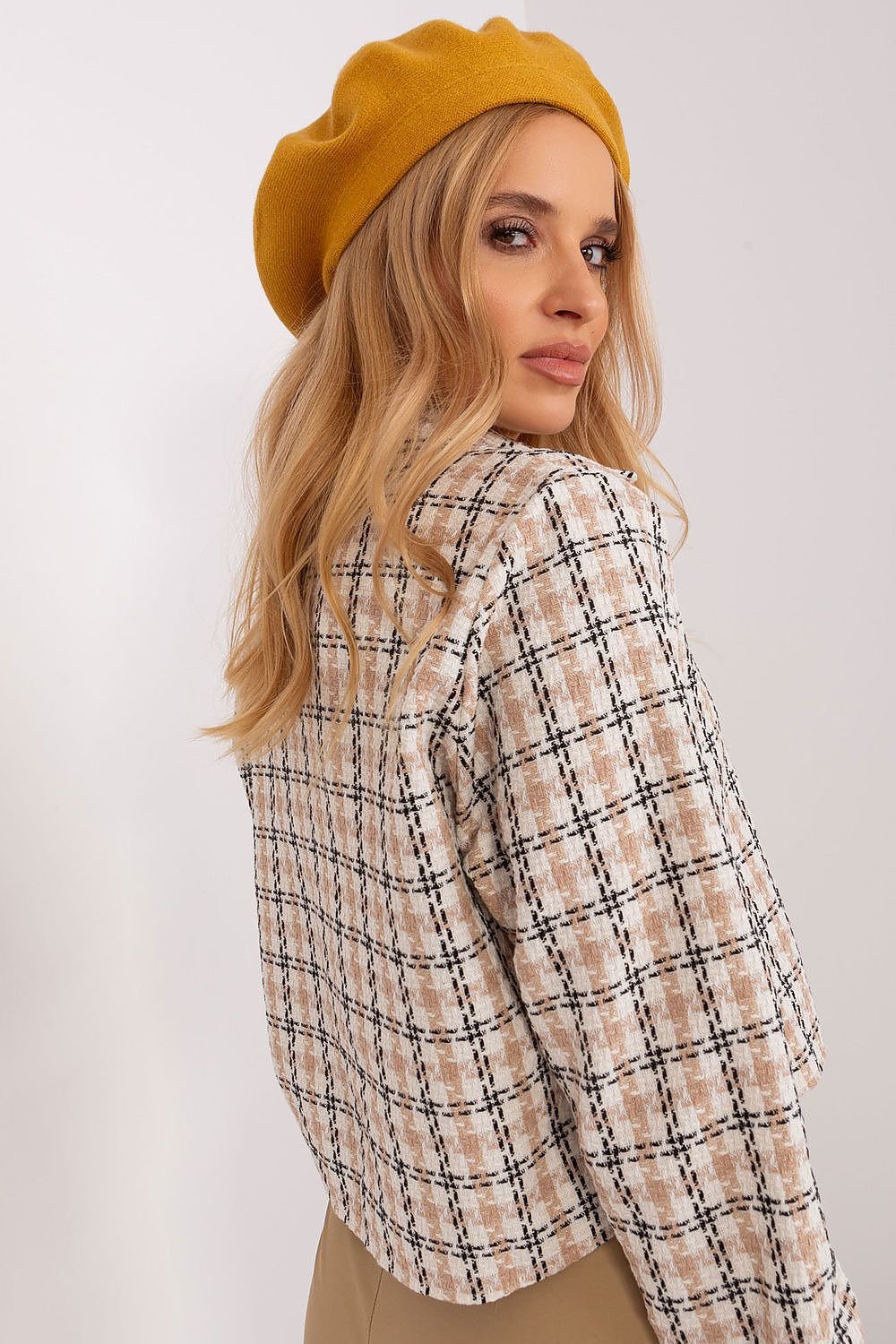 Beret model 185838 AT - ELEMODA