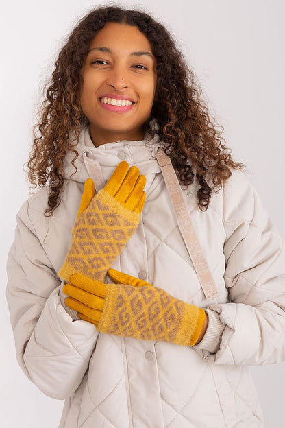 Gloves model 190807 AT - ELEMODA