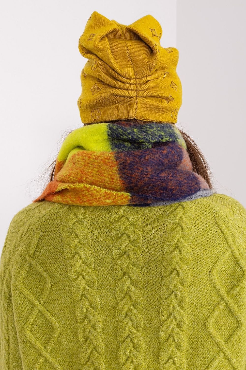 Cap model 189899 AT - ELEMODA