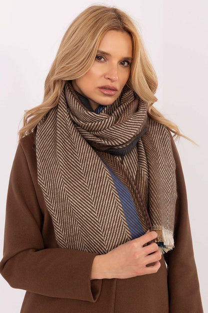 Shawl model 206037 AT - ELEMODA